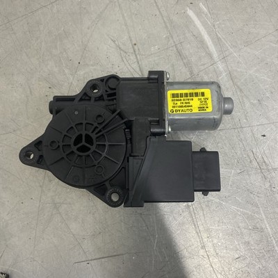 HYUNDAI TUCSON MK3 2017 DOOR WINDOW MOTOR RF (RIGHT FRONT) 82460-D7010