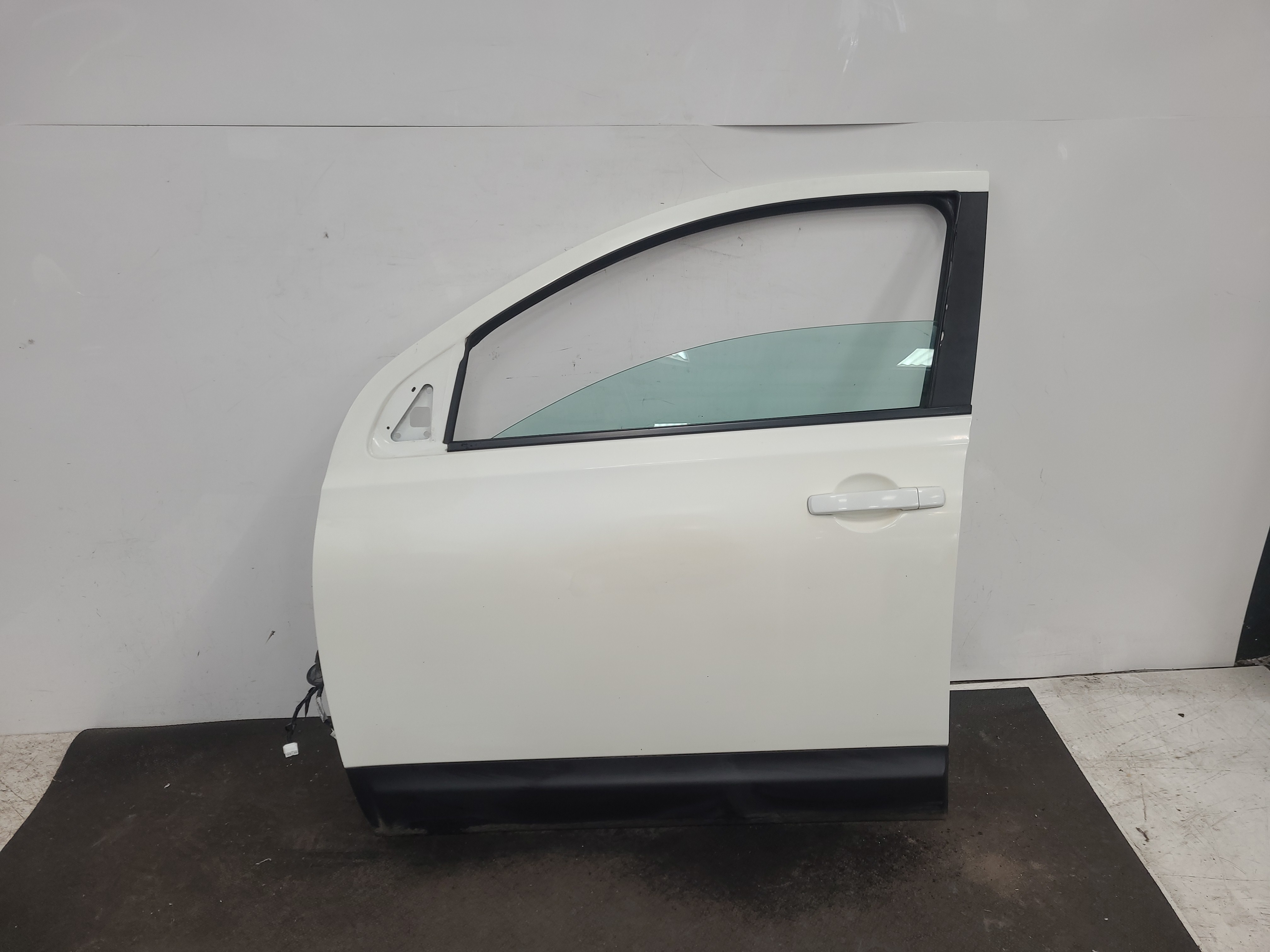 2012 NISSAN QASHQAI N-TEC + DCI J10 5 Doors SUV WHITE Door Front LH H0101JD0MD