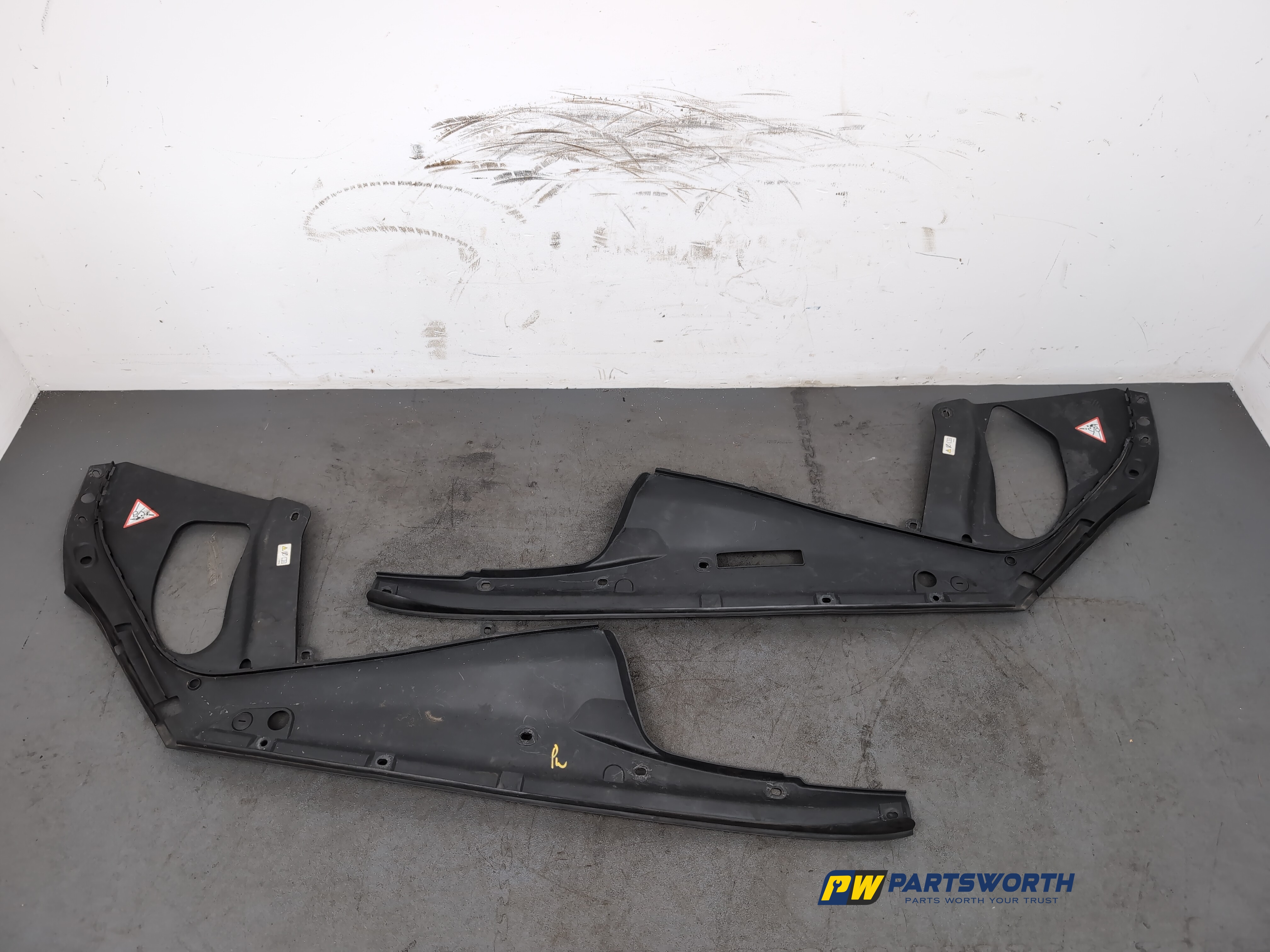 BMW 6 SERIES 640D M SPORT F13 COUPE BONET SEAL PANEL LEFT AND RIGHT 2012-2018