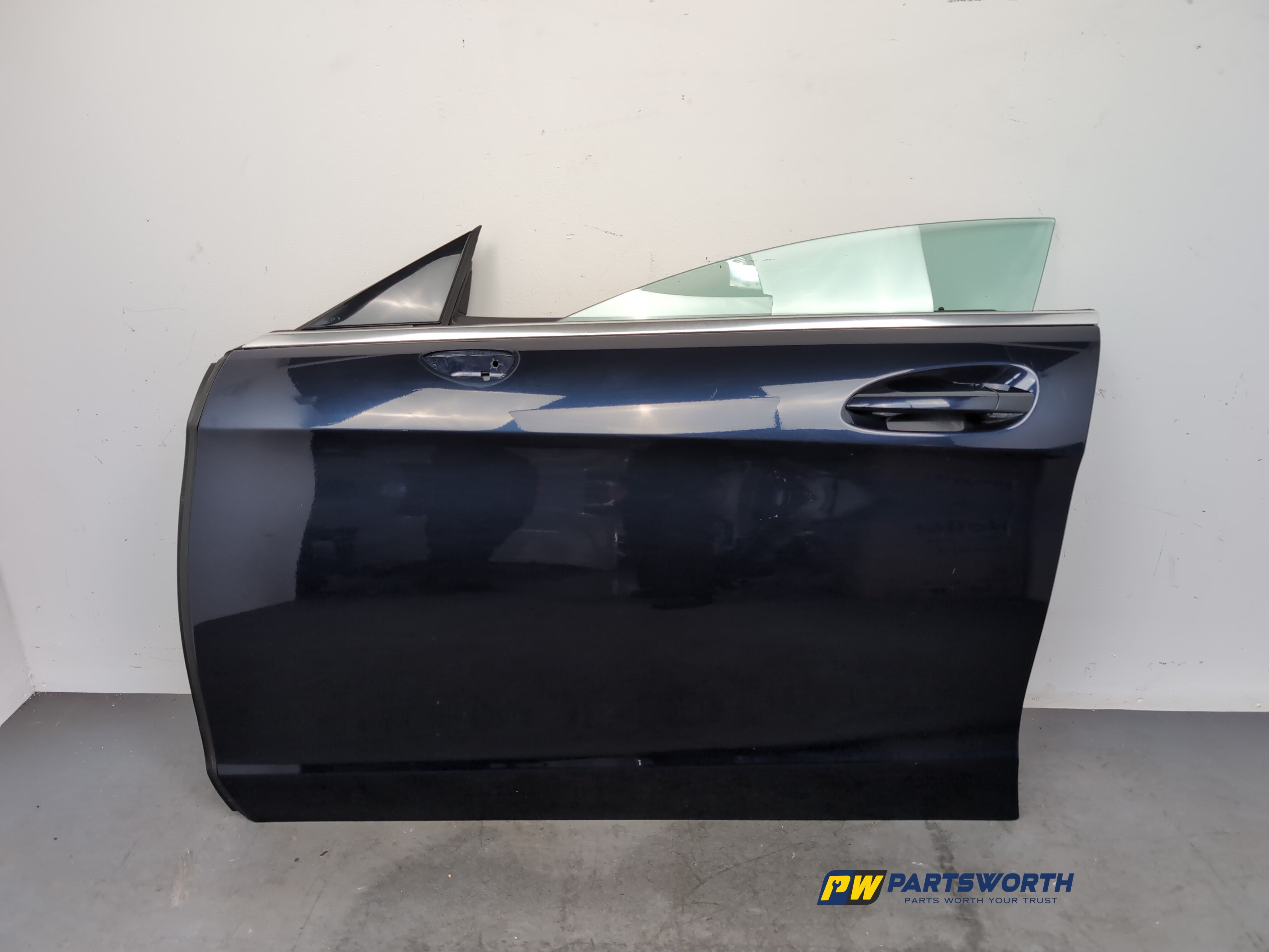 MERCEDES-BENZ CLS350 X218 ESTATE DOOR FRONT LEFT CAVASITE BLUE 890 A2187201505