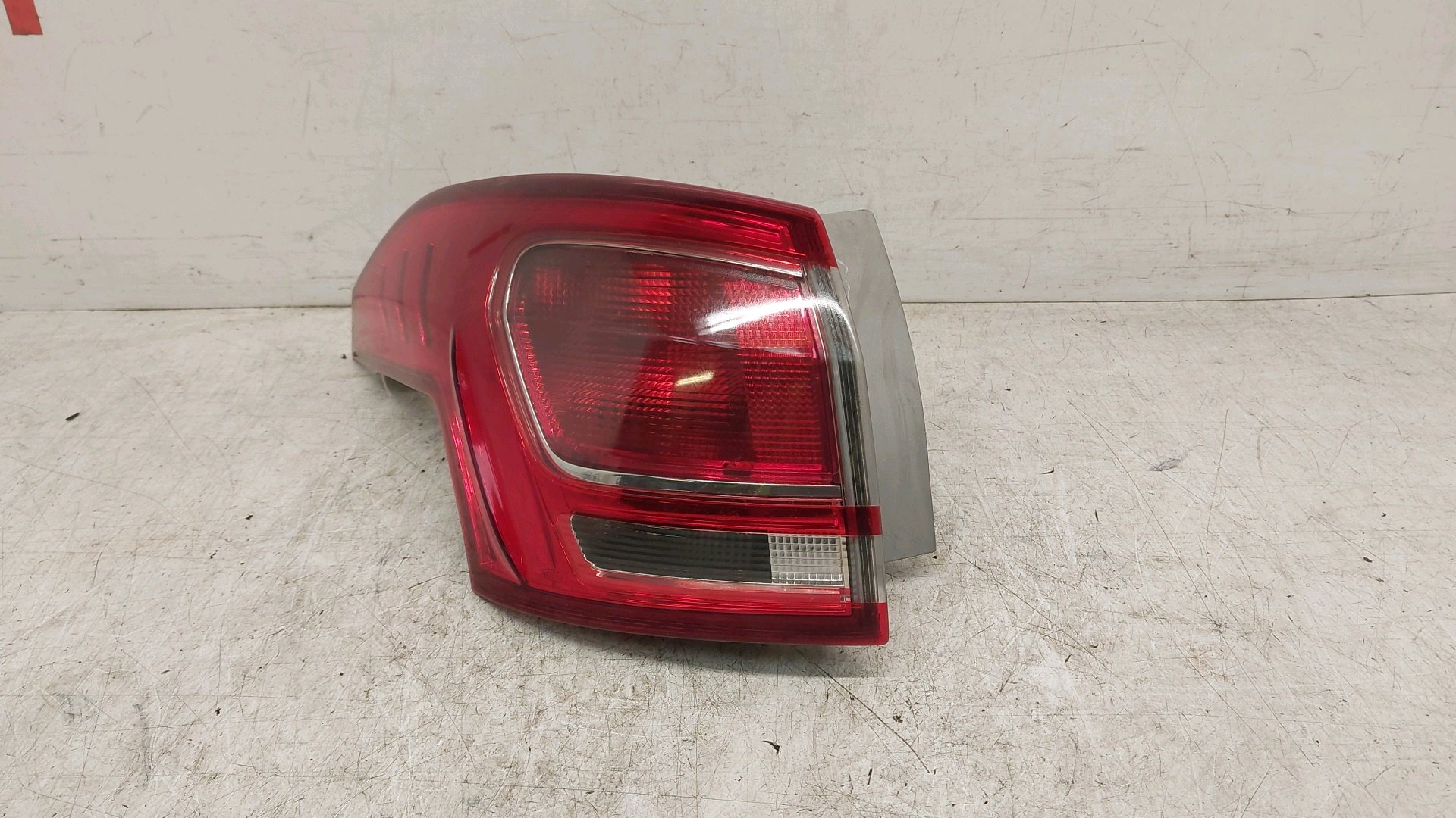 FORD B-MAX REAR LIGHT LEFT PASSENGER 2013 B232 MPV AV11-13405-AG