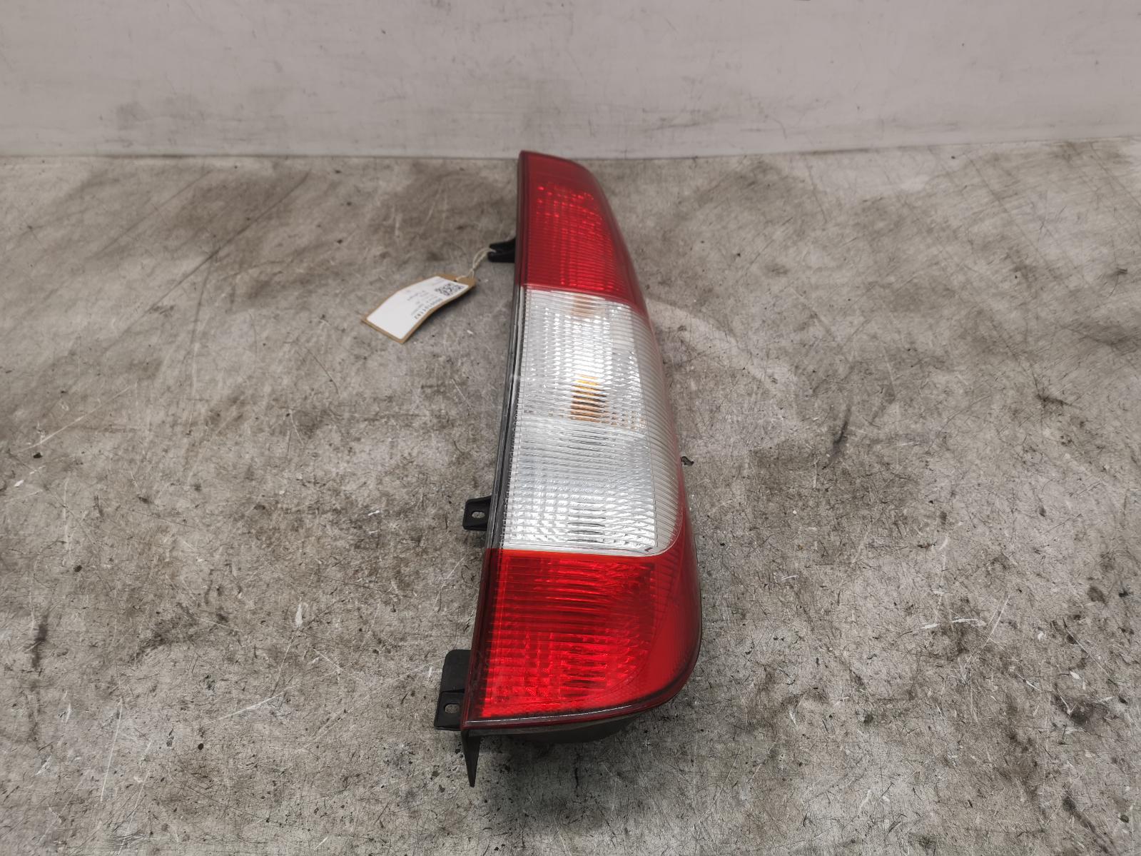 MERCEDES-BENZ VITO RIGHT TAILLIGHT 2012 PANEL VAN #101182