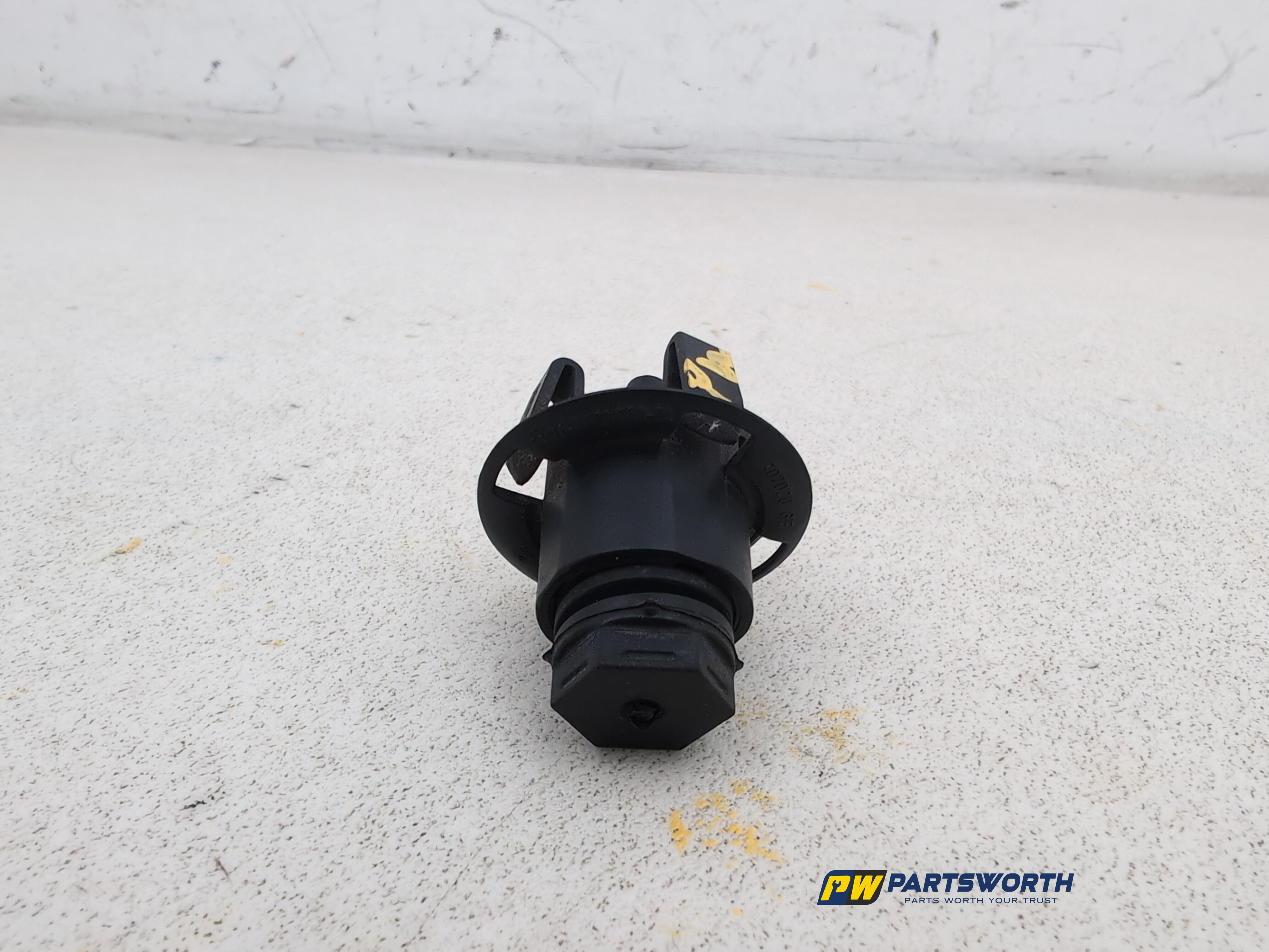 BMW 6 SERIES 640D M SPORT F13 BONNET ADJUSTER RUBBR STOP 7183752 2012-2018