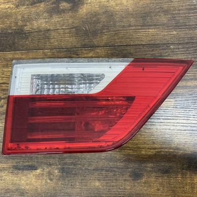 BMW X3 E83 2007 REAR LEFT PASSENGER SIDE INNER TAIL LIGHT 7162213