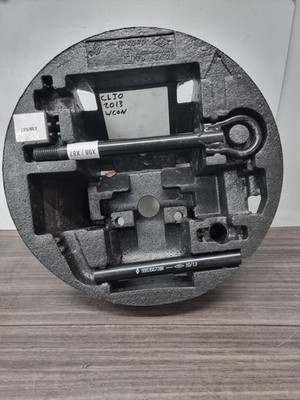 RENAULT CLIO MK4 2013 TYRE RAPAIR KIT AND FOAM HOLDER 997502475R