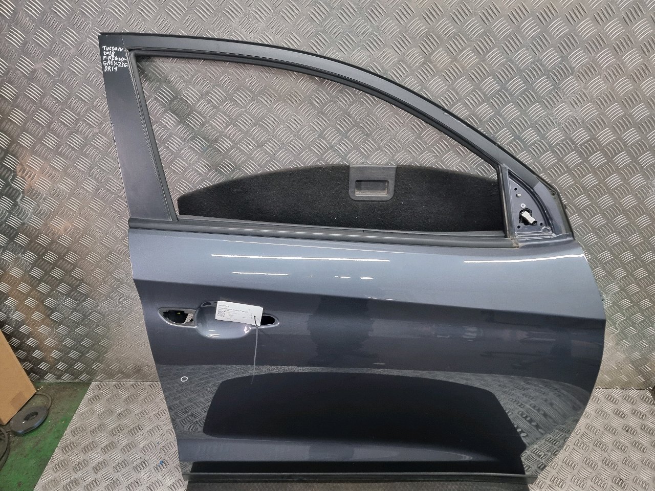 HYUNDAI TUCSON S FRONT RIGHT DOOR BARE IN GREY (Z3G) 2018