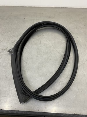 BMW 6 SERIES F13 2012 FRONT LEFT DOOR RUBBER SEAL GASKET