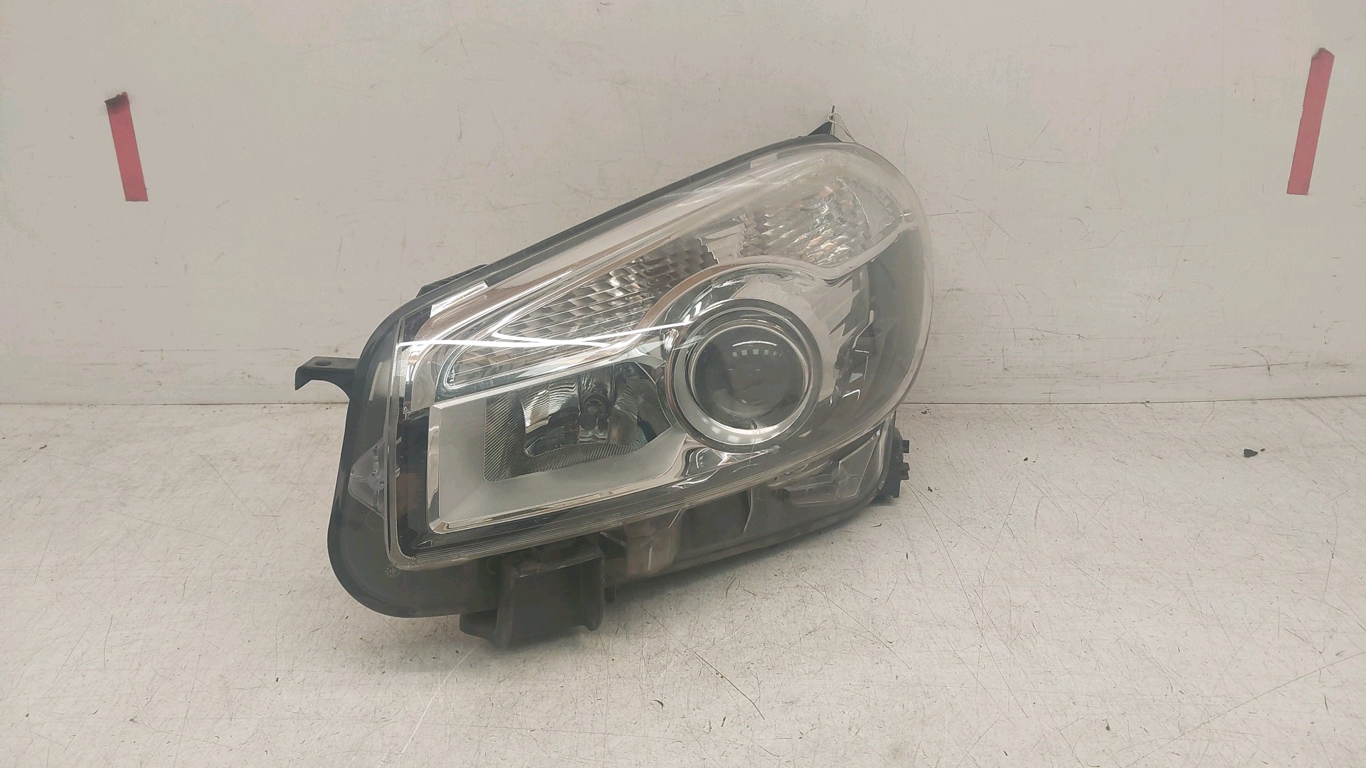 NISSAN QASHQAI HEADLIGHT LEFT PASSENGER 2010 MK1 J10 26060 3R01A