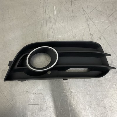 AUDI A1 8X Sportback 2015 FRONT DRIVER RIGHT SIDE FOG LIGHT GRILL 8X0807682A