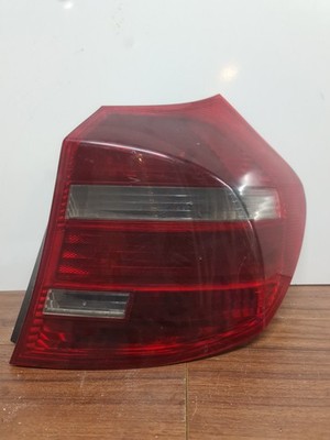 BMW 1 E81 E87 2008 Right rear tail light lamp E1021864 / A050306