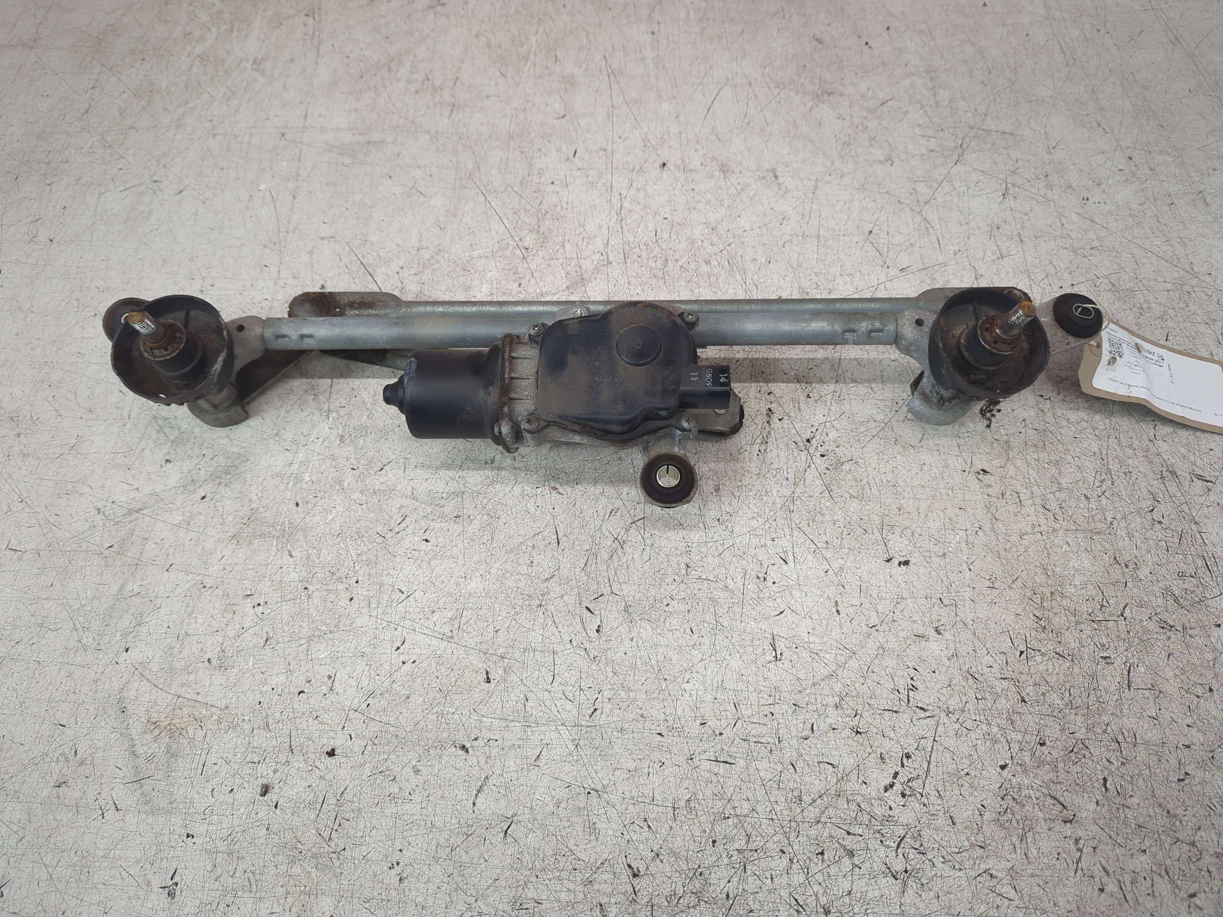 NISSAN QASHQAI FRONT WIPER MOTOR & LINKAGE 2014 (MK2/J11)