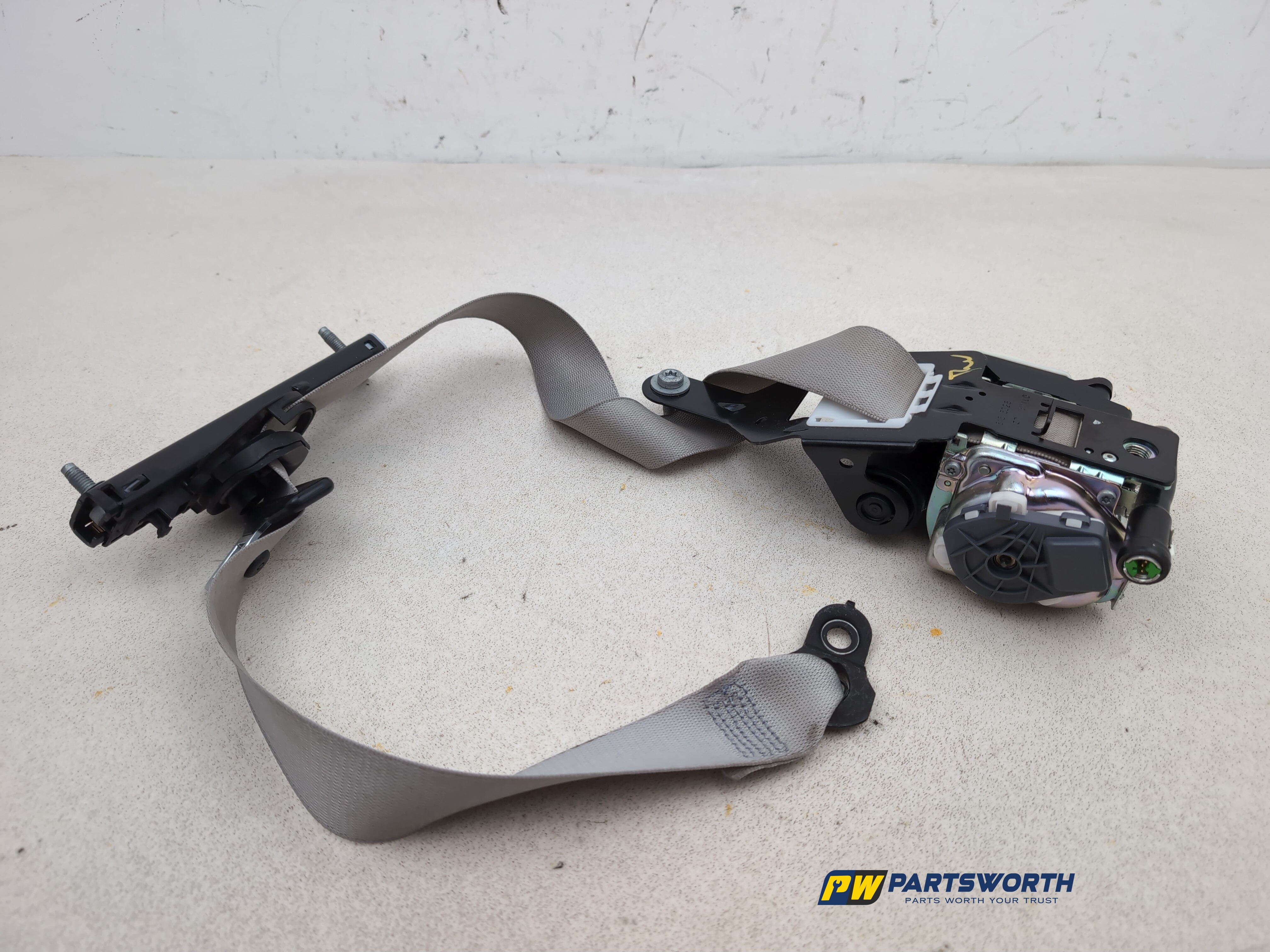 MERCEDES-BENZ CLS350 AMG X218 SEAT BELT FRONT LH PASSENGER 620048000 2011-2018