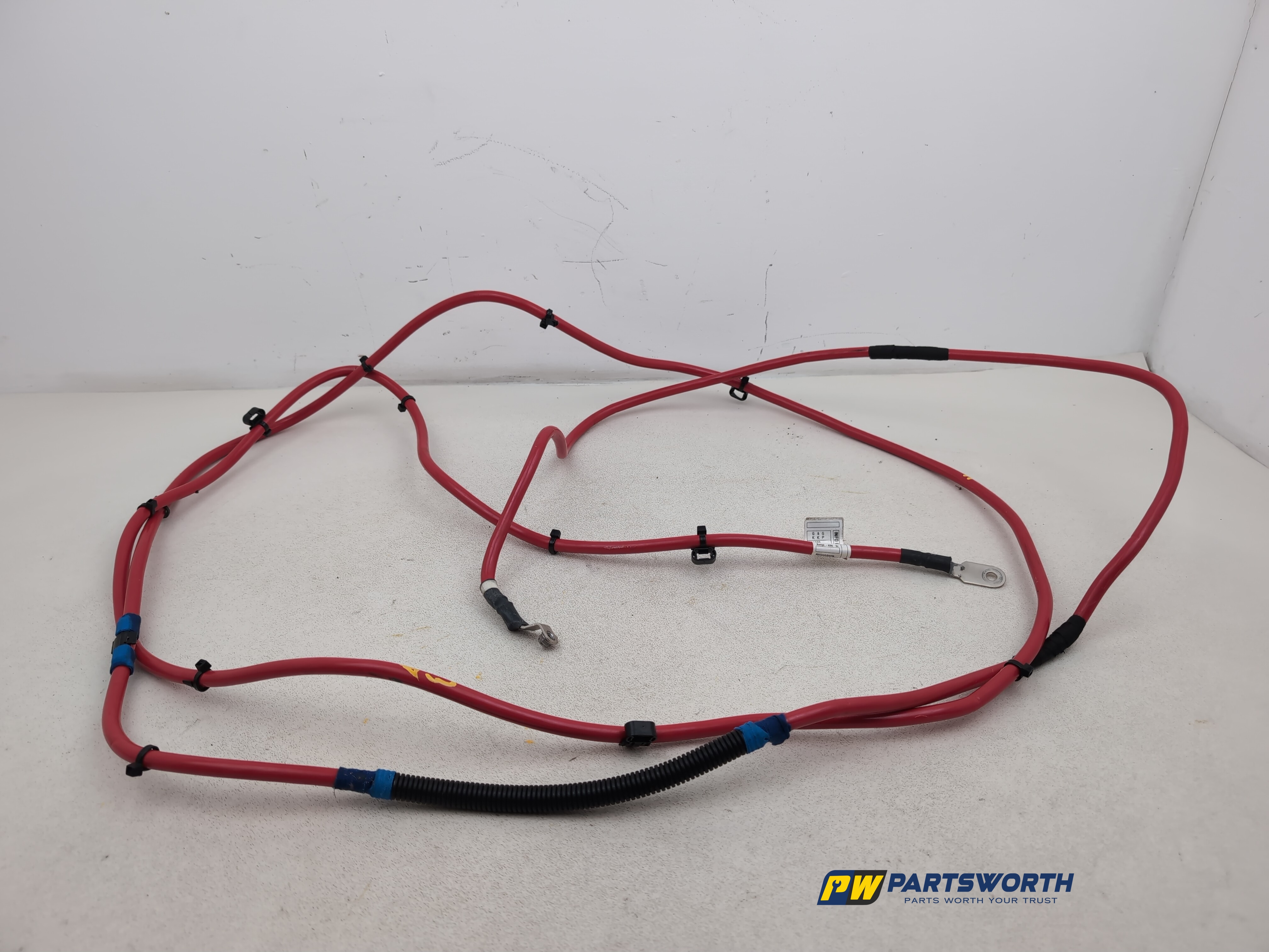 MERCEDES-BENZ CLS350 AMG X218 BATTERY TO ALTERNATOR POSITIVE WIRE A2124404138