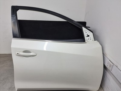 NISSAN PULSAR 5Dr COMPLETE FRONT RIGHT DOOR DRIVER SIDE IN WHITE (QAB) 2014