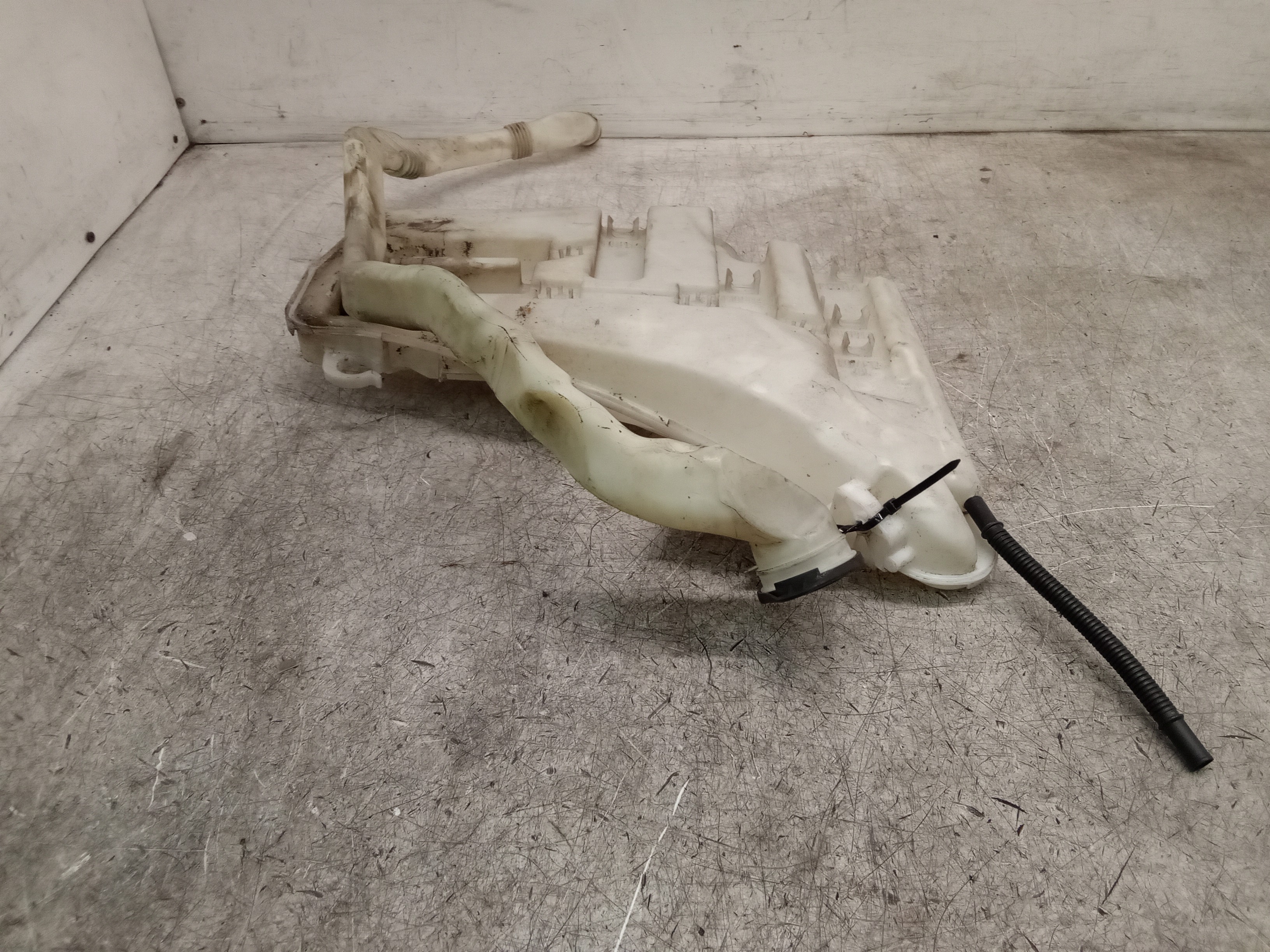 BMW 5 SERIES GT WASHER BOTTLE 2011 5 DOORS HATCHBACK 7269663 #106075