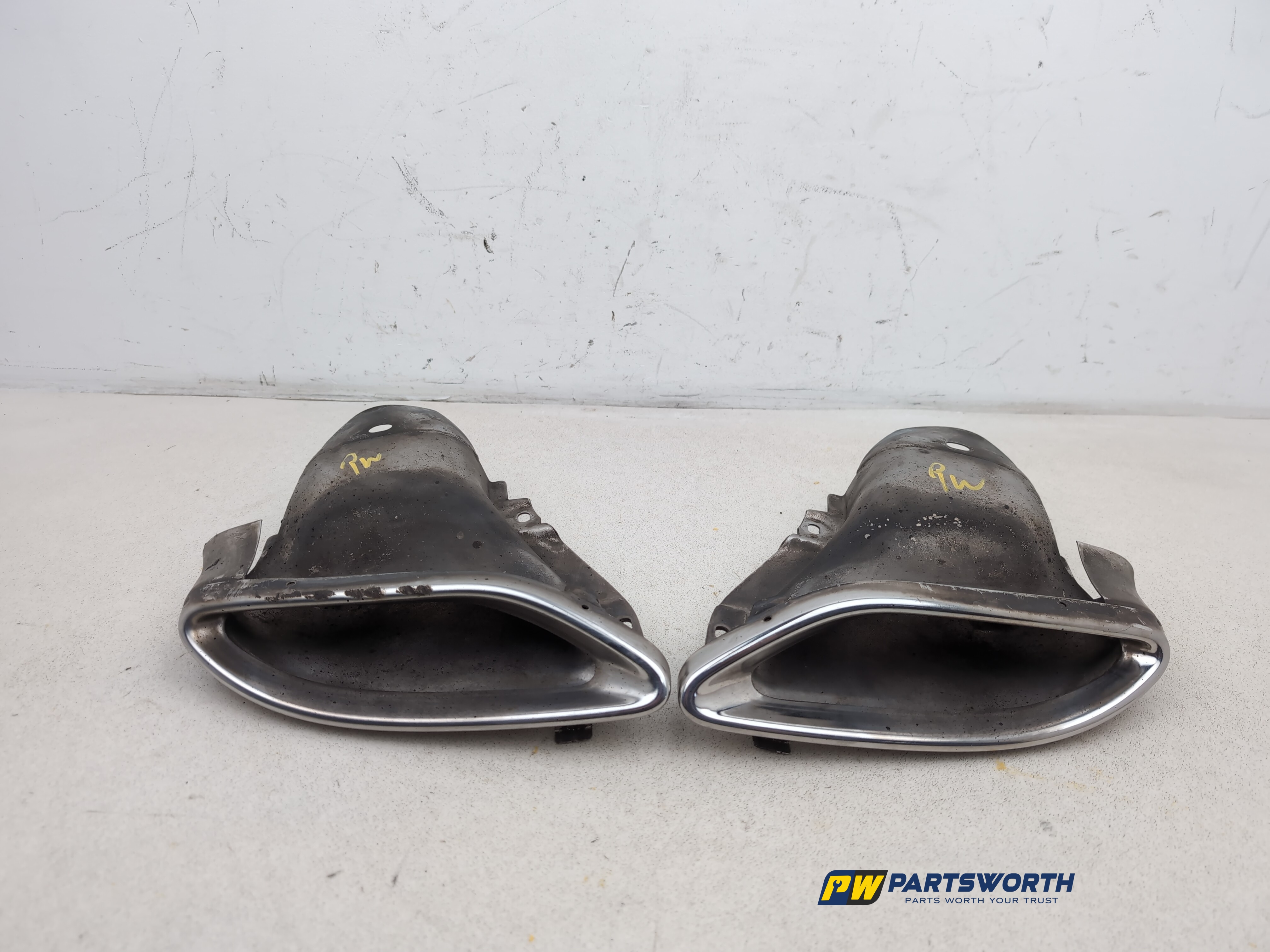 MERCEDES E-CLASS AMG W212 SALOON REAR EXHAUST PIPE TIPS A2124902727 2013-2016