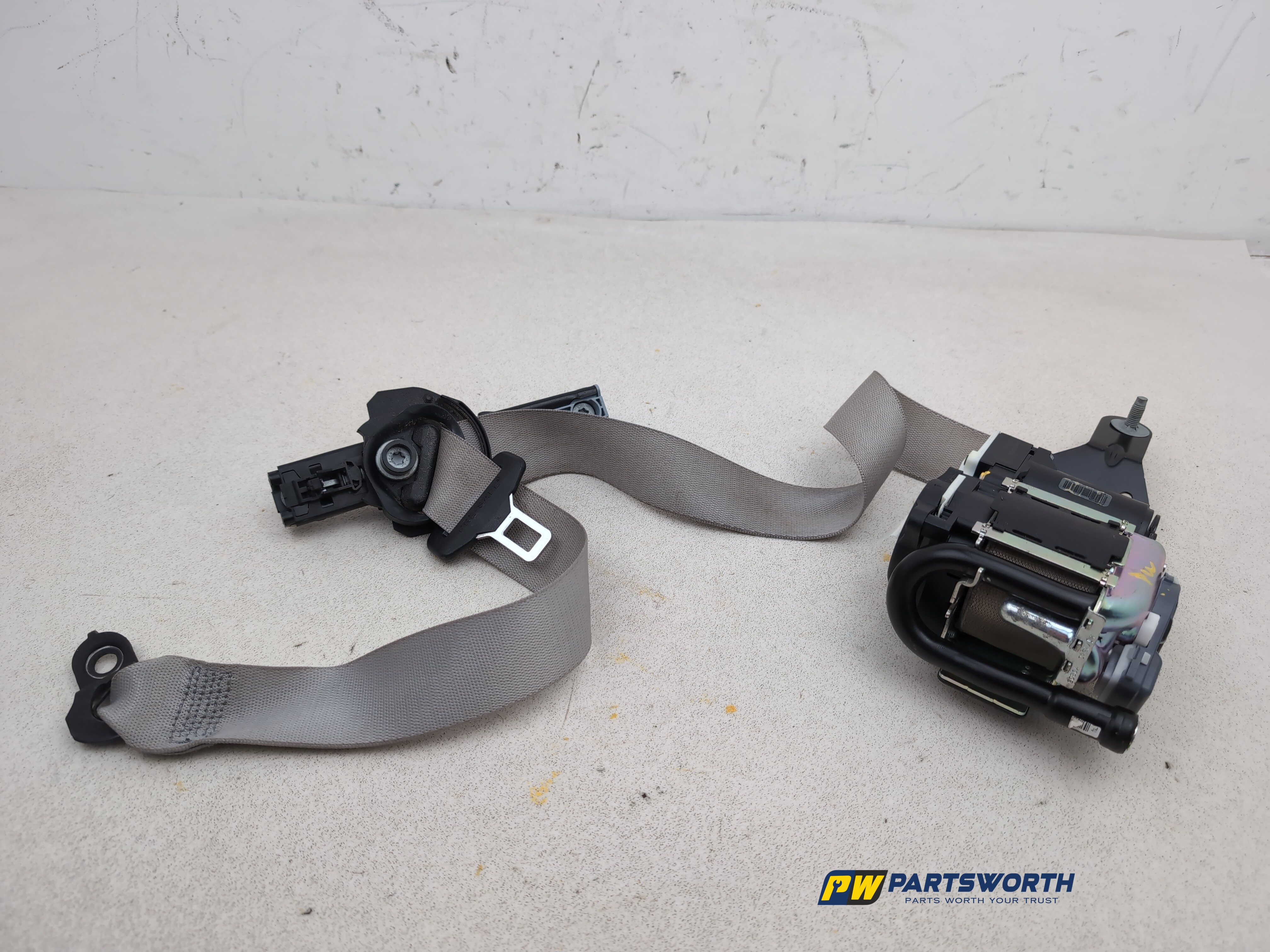 MERCEDES-BENZ CLS350 AMG X218 SEAT BELT FRONT RH DRIVER 620048100 2011-2018