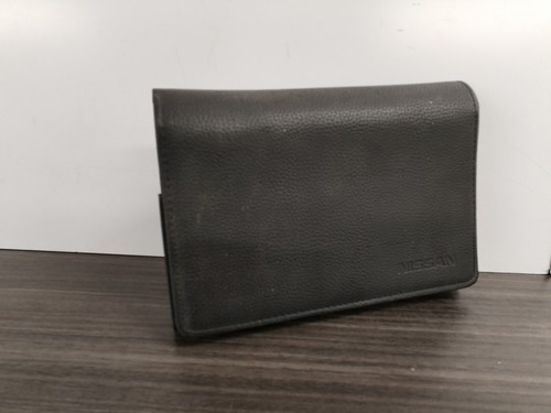 NISSAN NAVARA D40-U6 OWNERS MANUAL AND WALLET (L5)