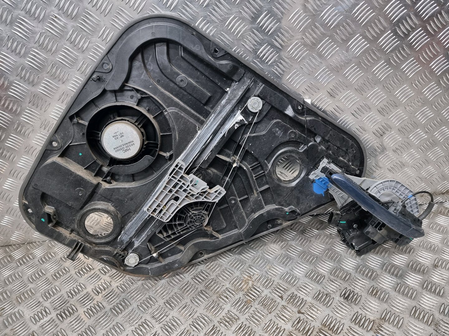 HYUNDAI TUCSON MK3 2017 REAR LEFT DOOR LOCK MECHANISM 81410D7610