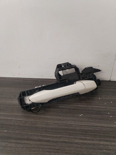 MERCEDES BENZ C220 DOOR HANDLE WHITE REAR RIGHT OSR A2047601634 W204 2013