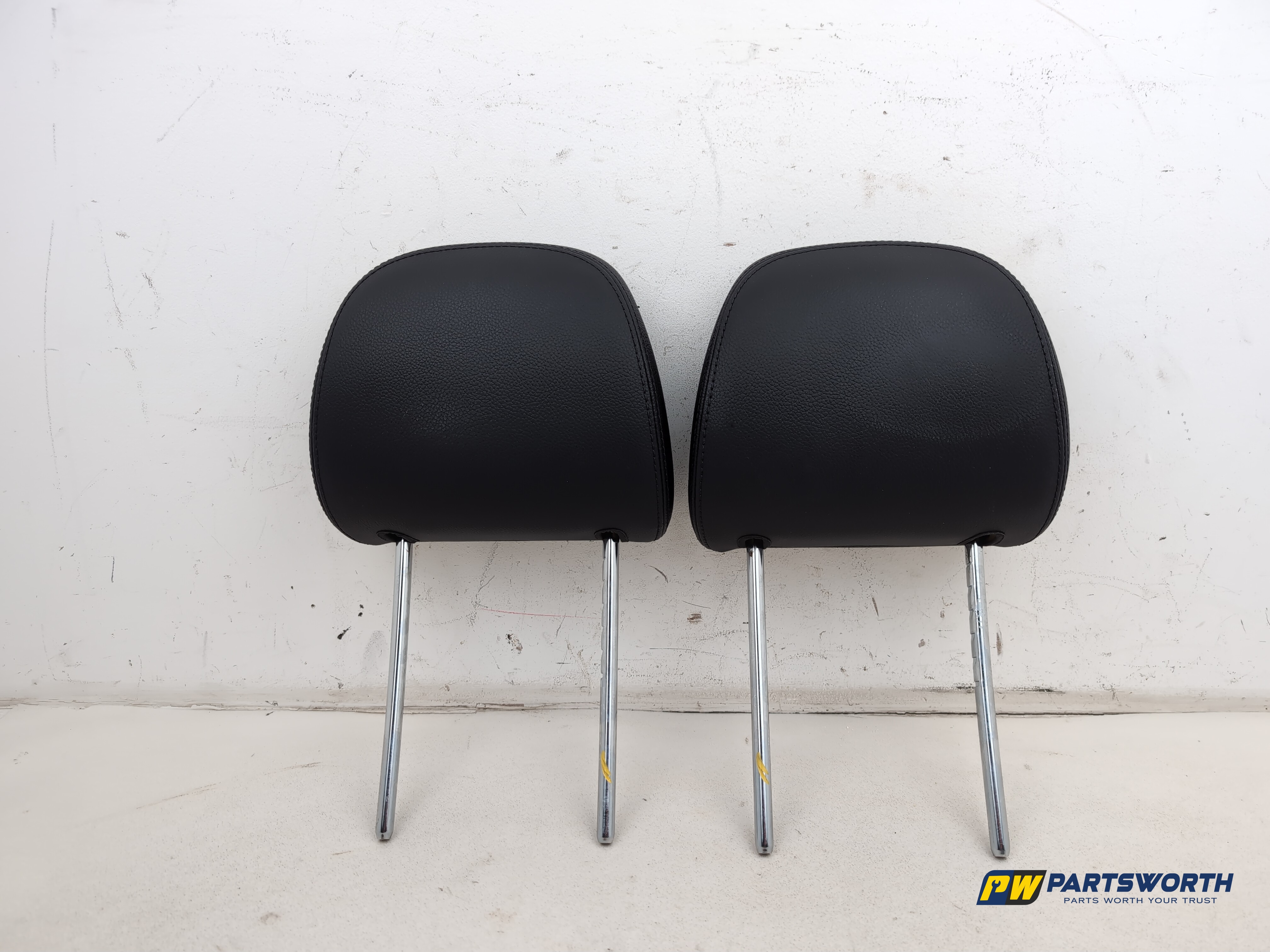 MERCEDES-BENZ B160 B-CLASS W245 FRONT HEADREST SET LEATHER 2005-2011
