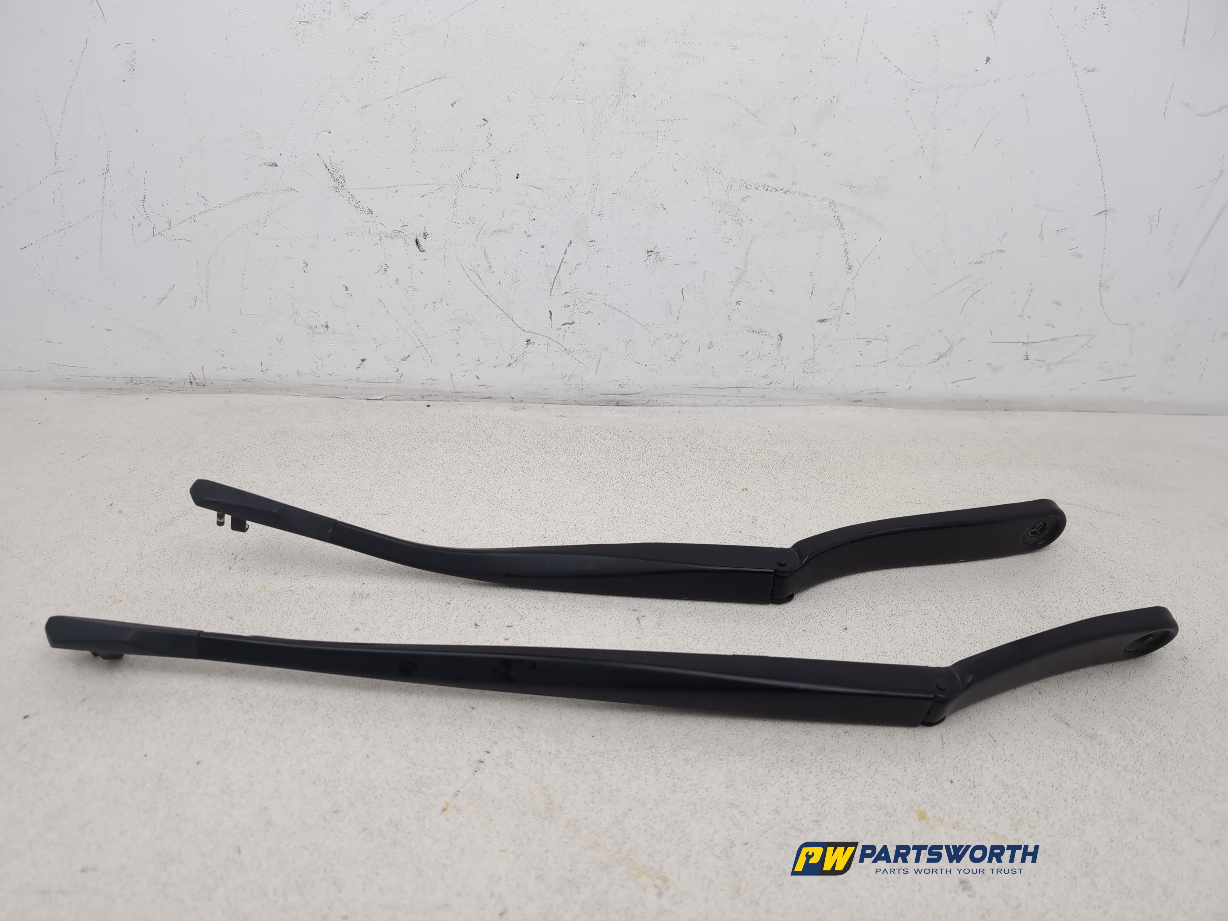 BMW 6 SERIES 640D M SPORT F13 WINDSCREEN WIPER FRONT ARM PAIR 7203157 2012-2018