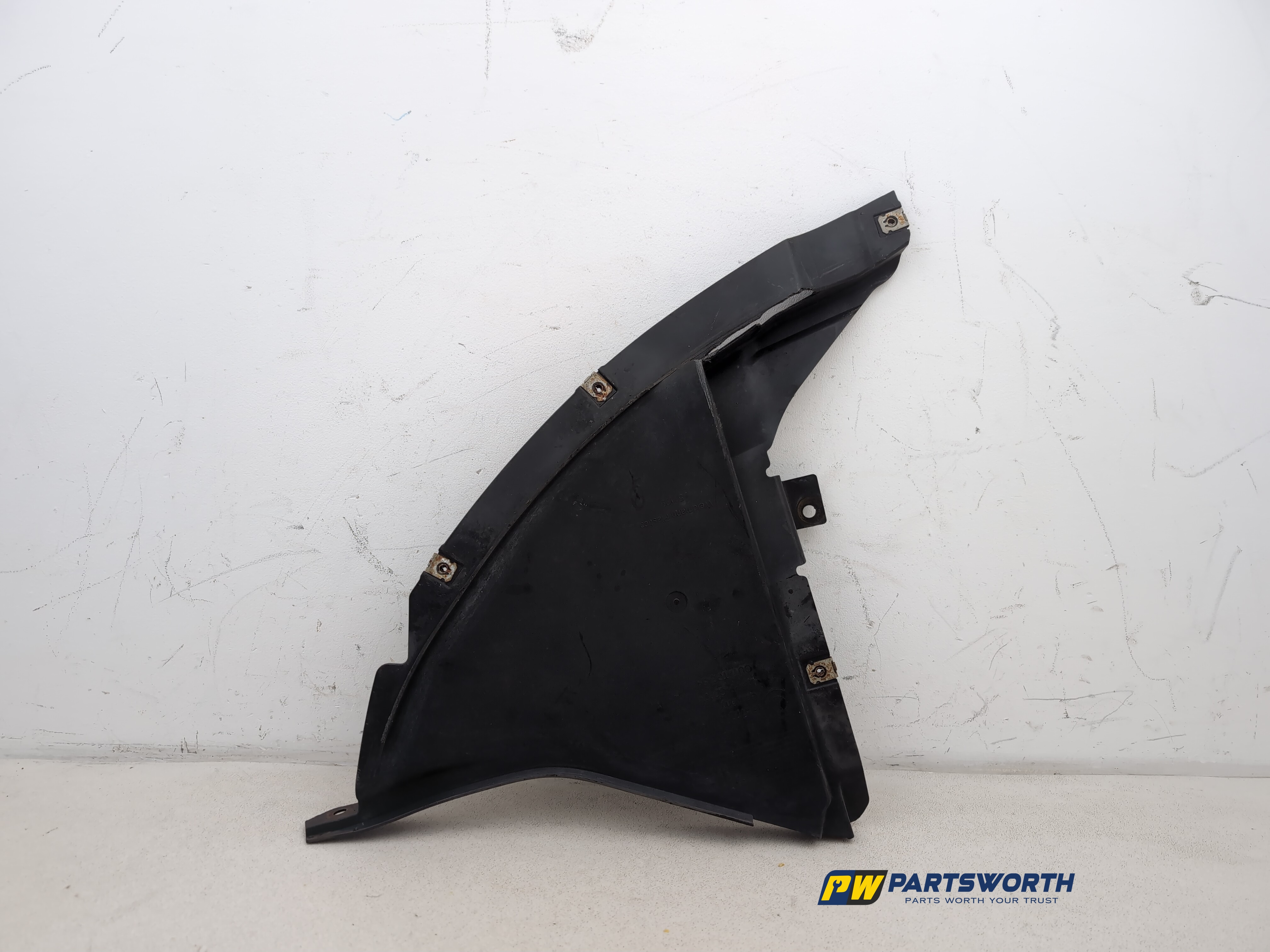 BMW 6 SERIES 640D M SPORT F13 SALOON DRIVER SIDE UNDERTRAY SLASH GUARD 2012-2018