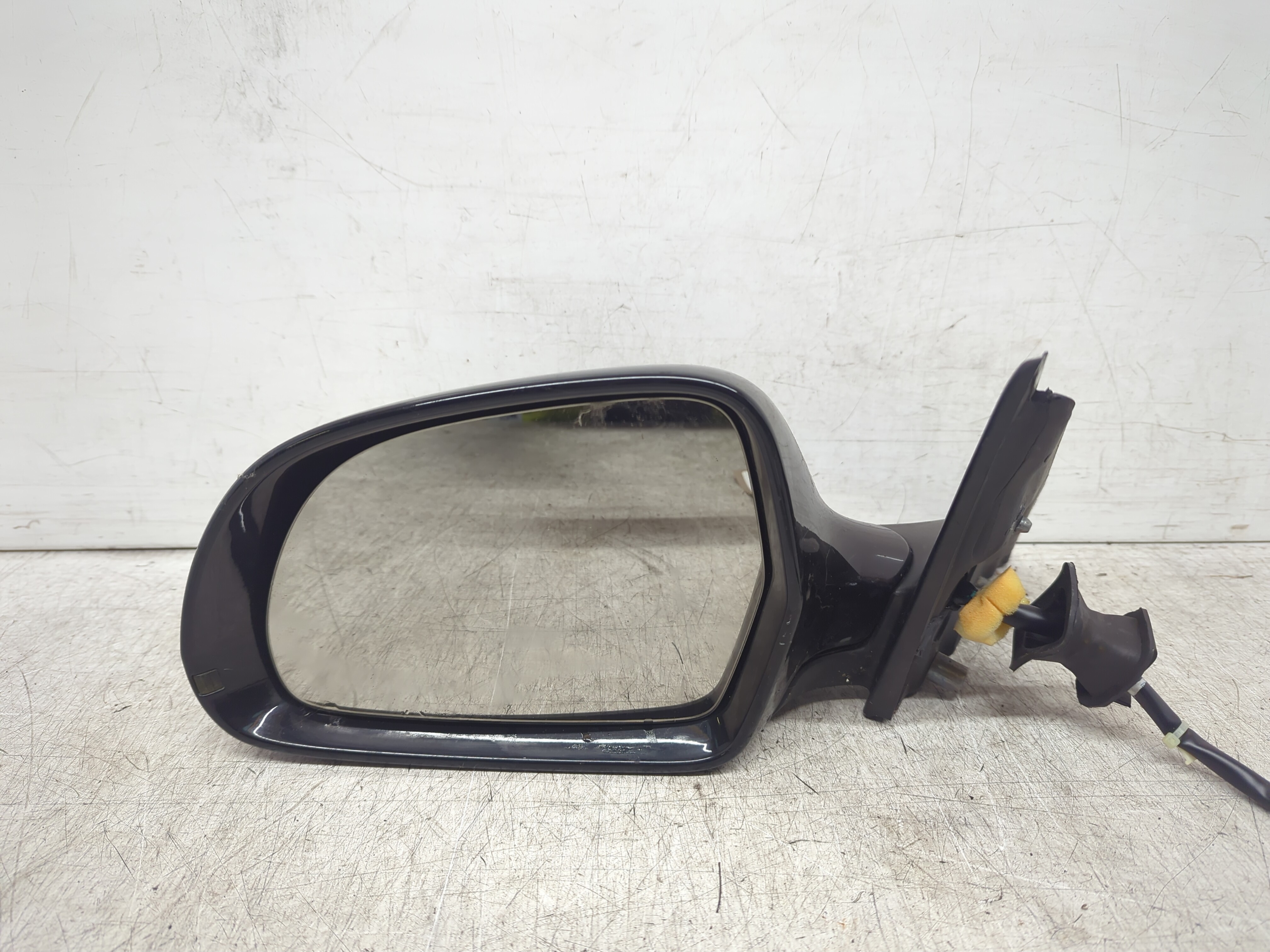AUDI A4 DOOR MIRROR LEFT PASSENGER IN BLACK 2009 B8 (8K)
