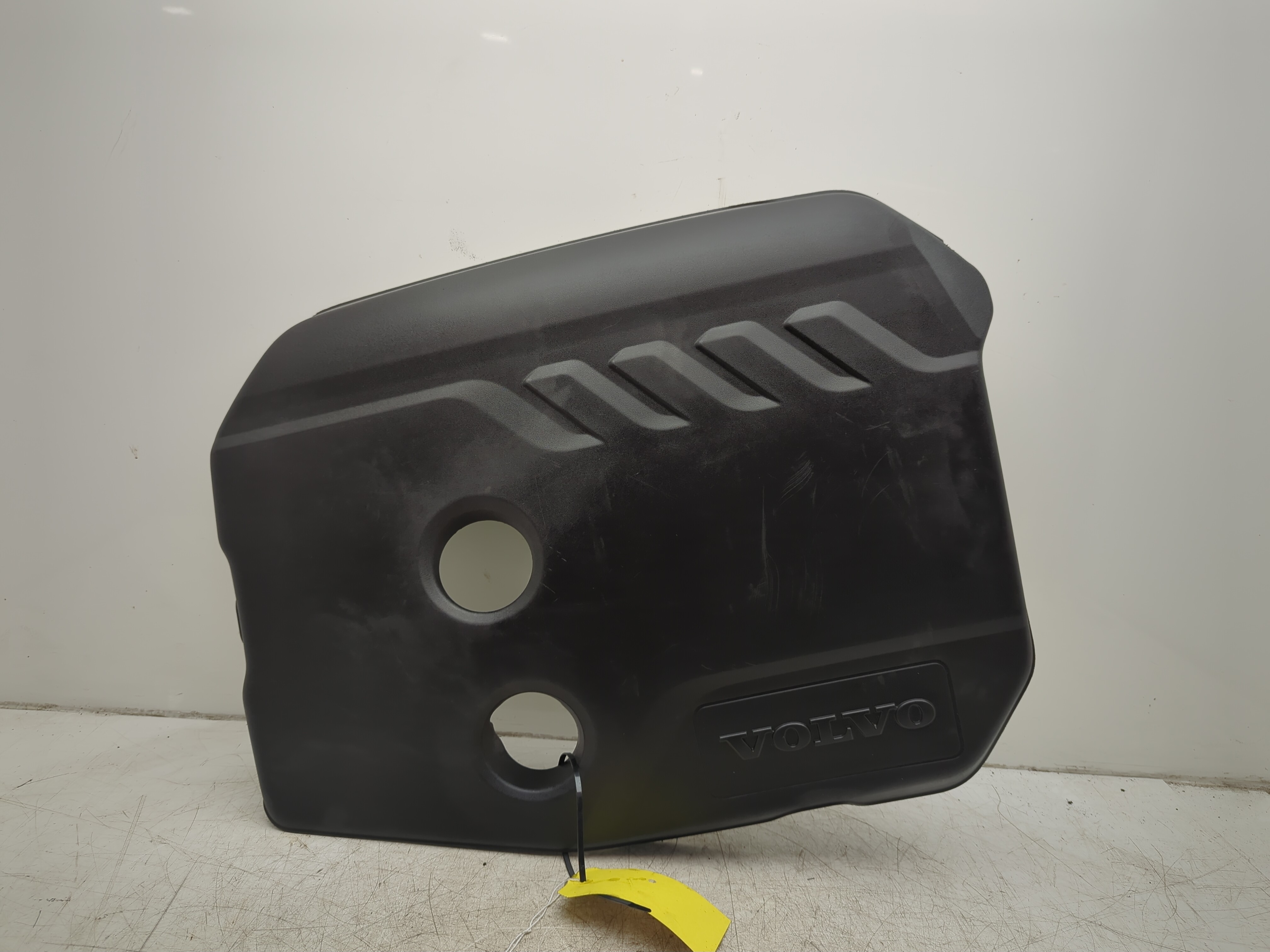 2011 VOLVO V50 SE LUX DRIVE START/STOP Engine Cover